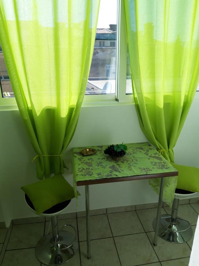 Rooms And Apartment Stambuk II Split Buitenkant foto